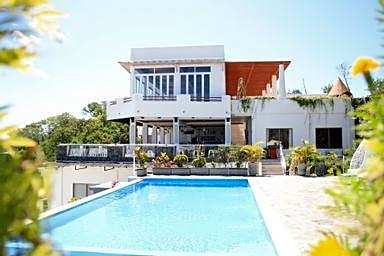 La Cecile Hotel and Cafe