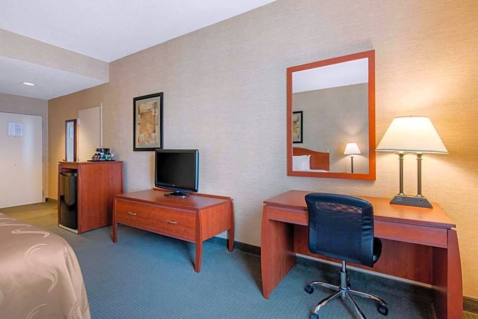 Quality Inn & Suites Benton - Draffenville