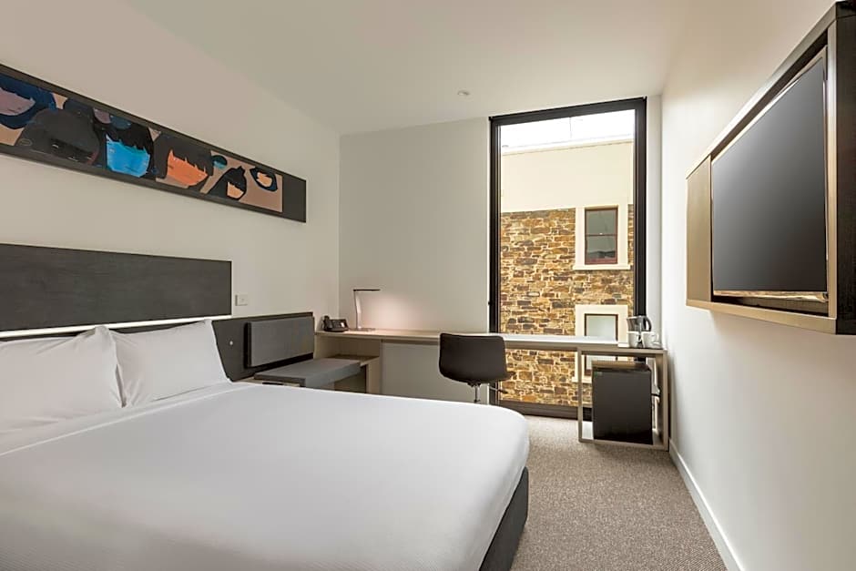 ibis Adelaide