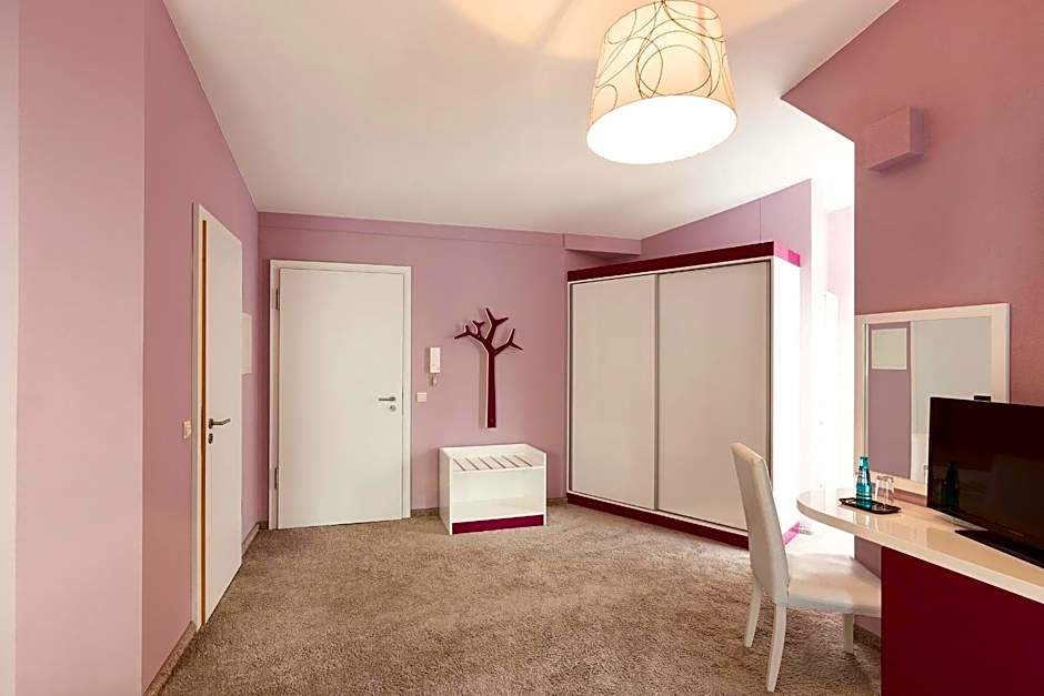 Empress Boutique Hotel