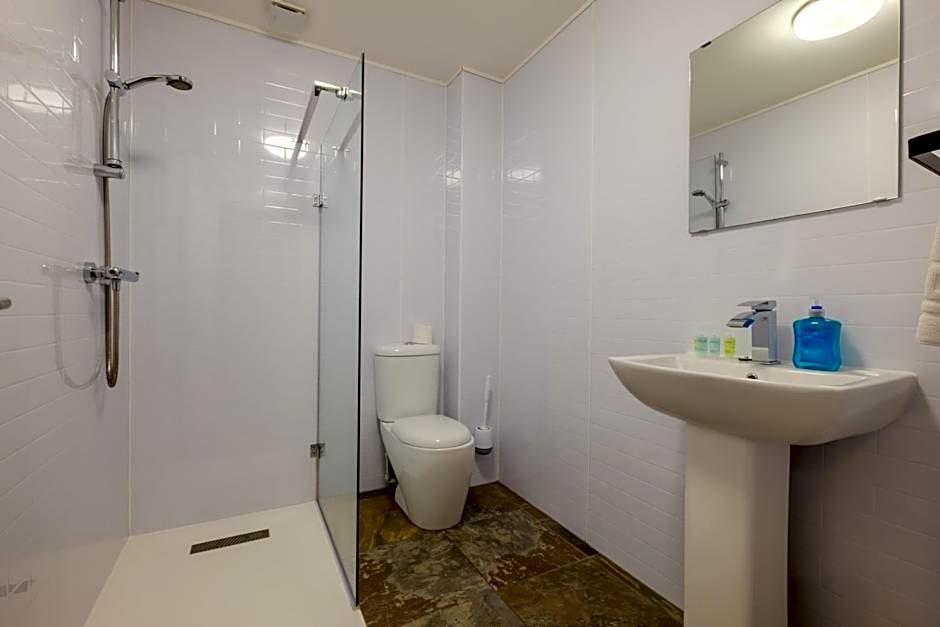 Station Lodge - FREE off-site Health Club access with Pool, Sauna, Steam Room & Gym