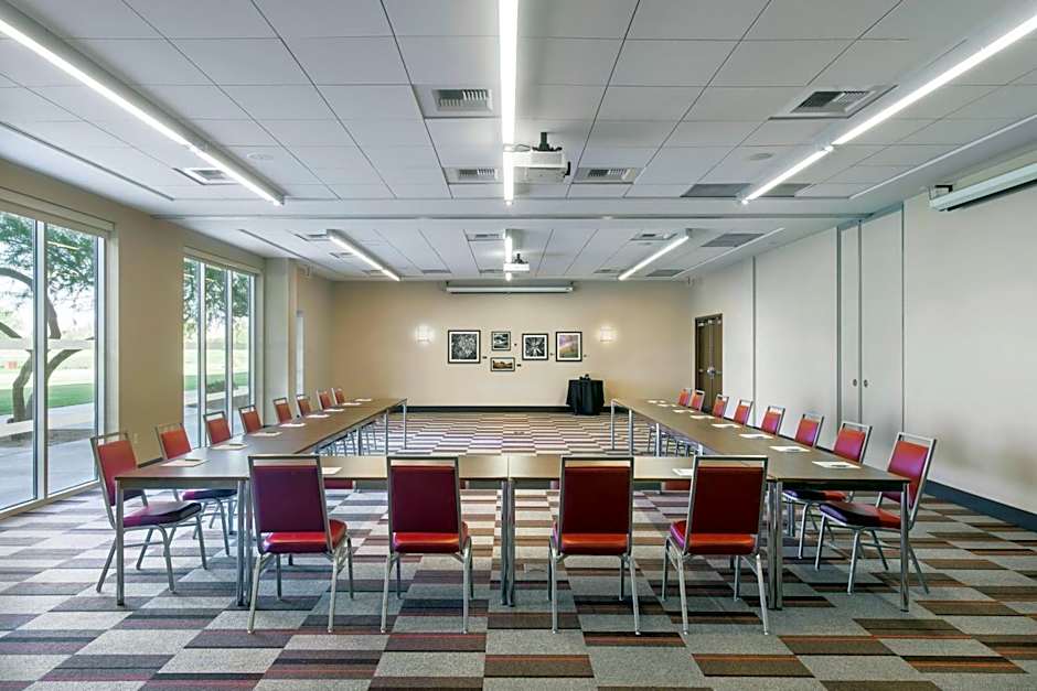 Four Points By Sheraton At Phoenix Mesa Gateway Airport