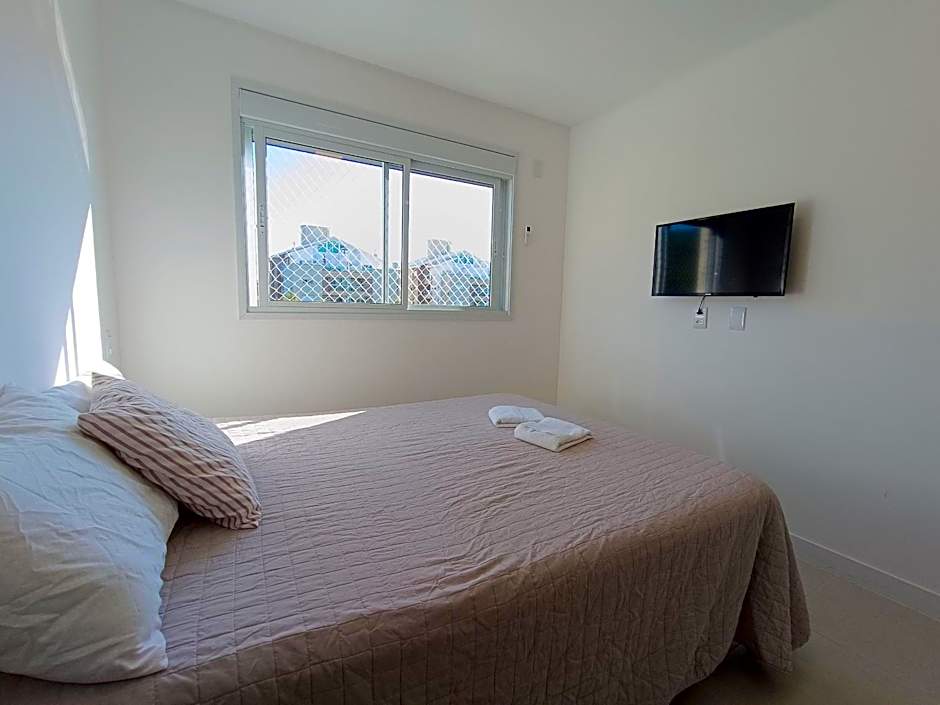 Alto padrão com piscina a 300m do mar - CAN103G