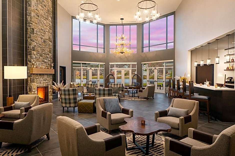 voco Saranac Lake NY - Waterfront by IHG