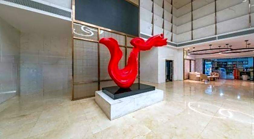 IU Hotels· Lanzhou Xike Station Huanghelou Branch