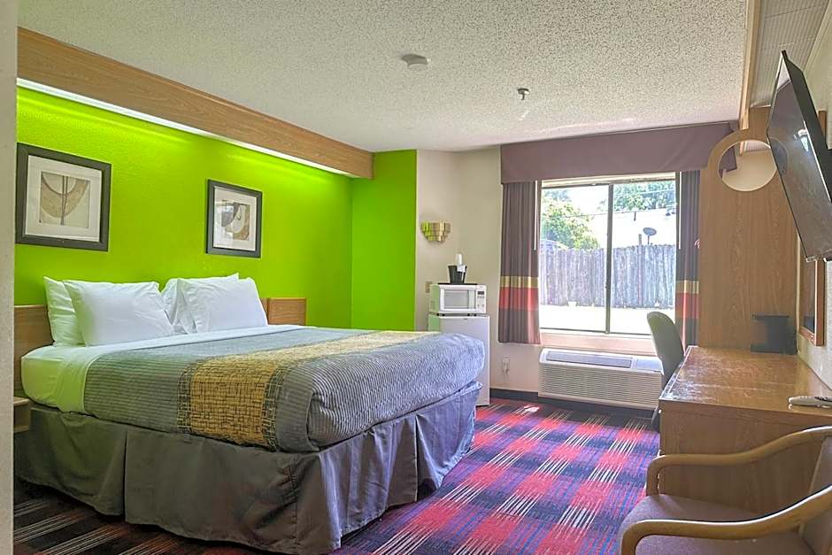 Classic Inn By OYO I- 240 Near Memphis Airport