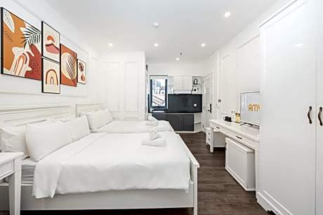 Superior Studio