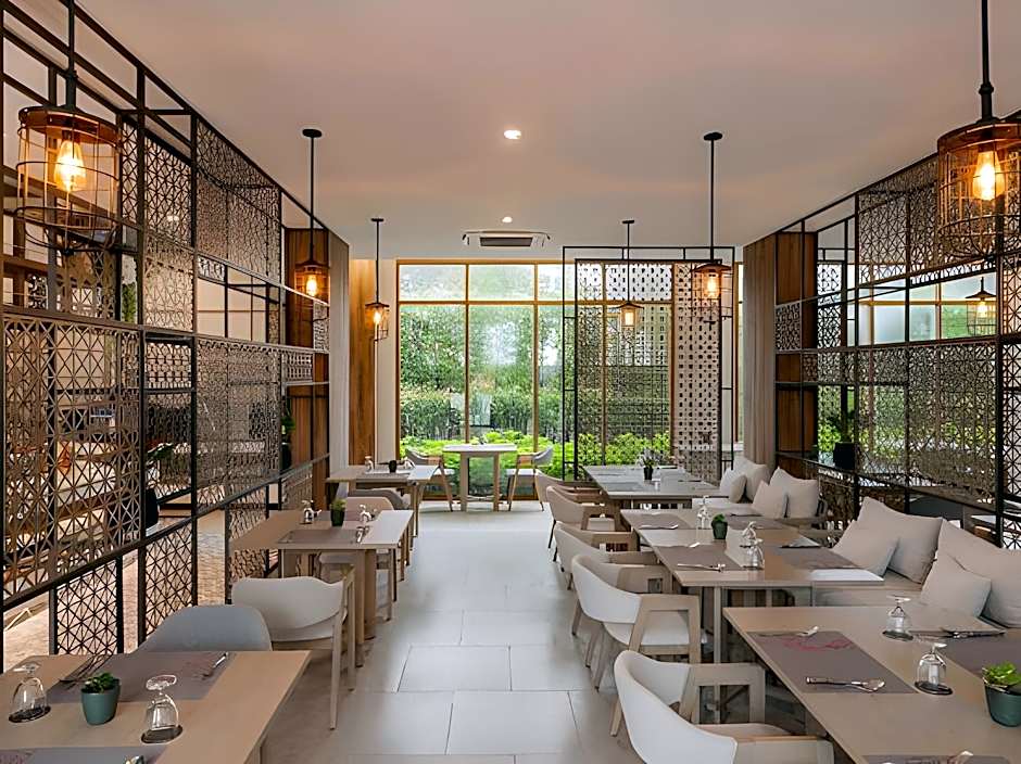 Bella Nara Phuket Naiyang Beach