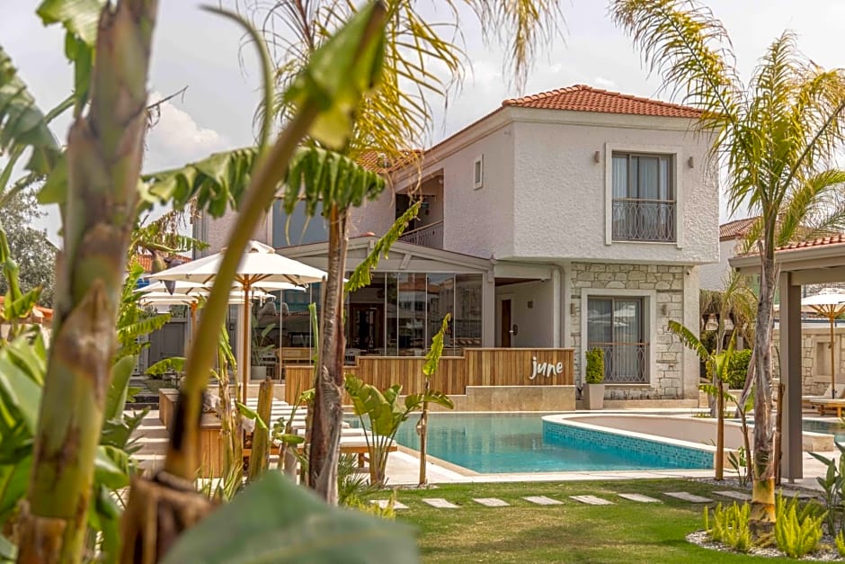 June Alaçatı Adult Only