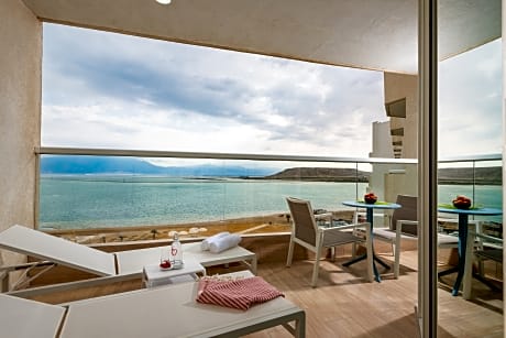 DOUBLE + 1 CHILD DELUXE ROOM