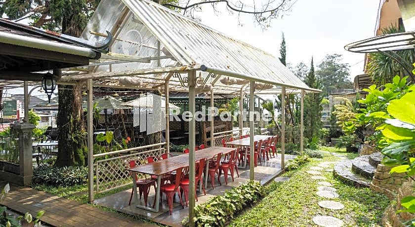 Javenir Hotel Tawangmangu Mitra RedDoorz