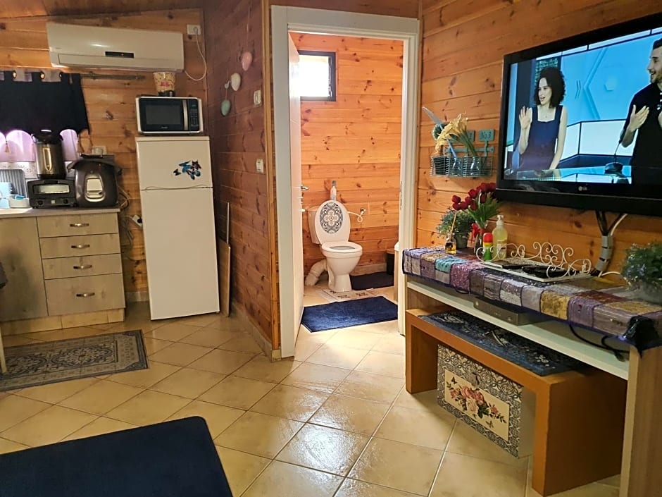 Zimmer Belev HaKikar- Dead sea