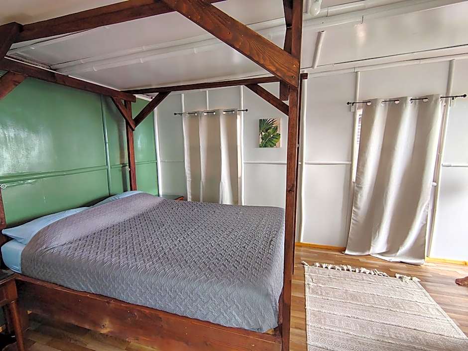 Open Gate Hostel Hawaii