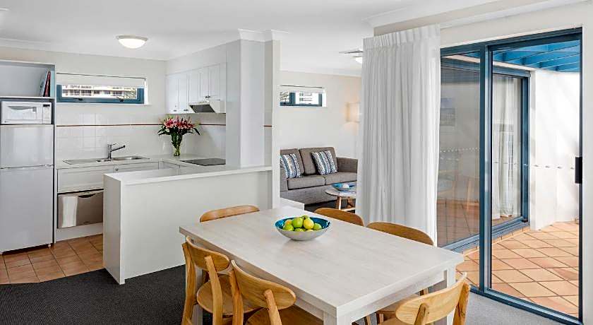 Oaks Gold Coast Calypso Plaza Suites