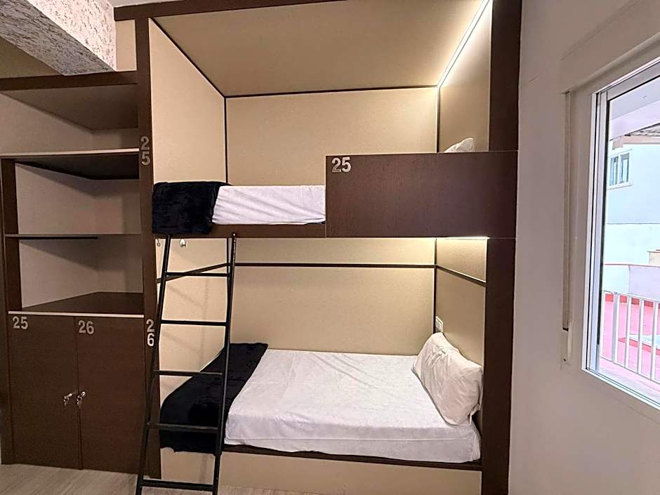 Hostel TKH-Rooms Mate