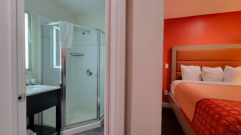 Presidio Parkway Inn