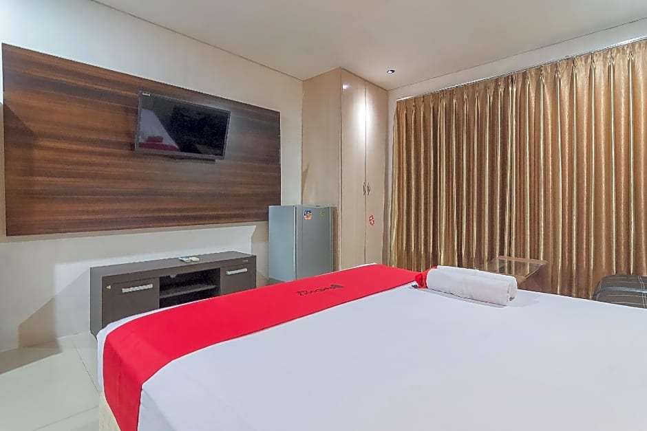 RedDoorz Plus near Sepinggan Airport 3 Balikpapan