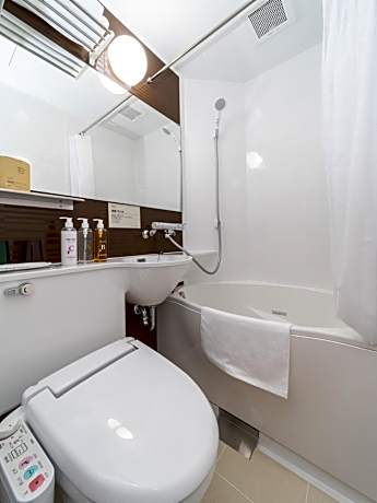 Connecting Room with Two Bunk Beds - Non-Smoking