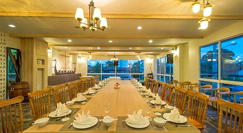 Prachuap Grand Hotel (SHA Plus)