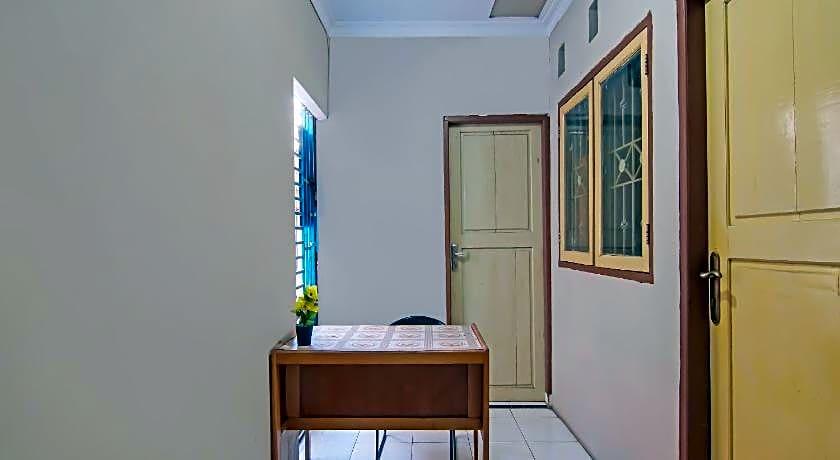 Hotel O Flamboyan 25 Homestay Syariah