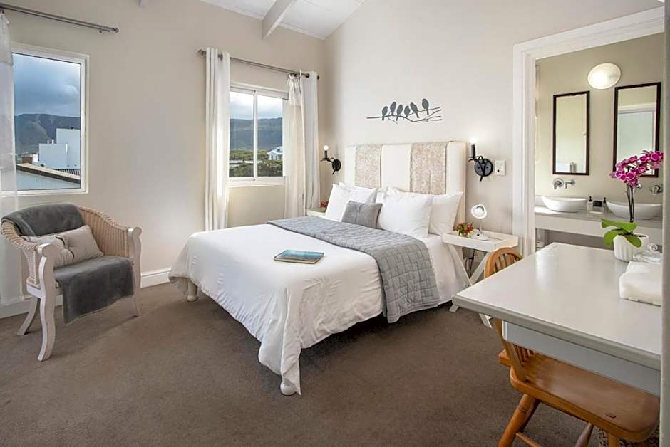 138 Marine Beachfront Guesthouse