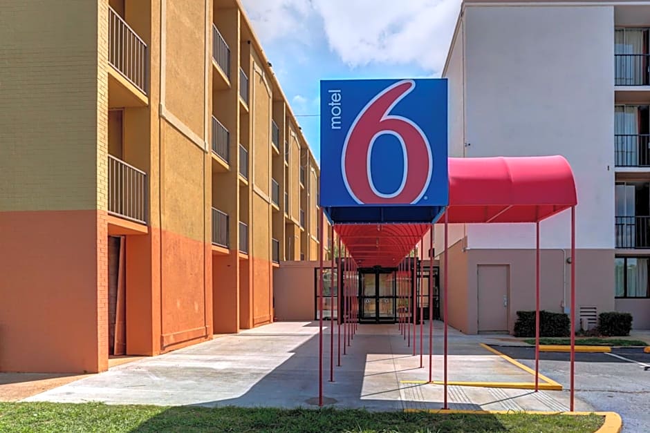 Motel 6 Jackson, TN