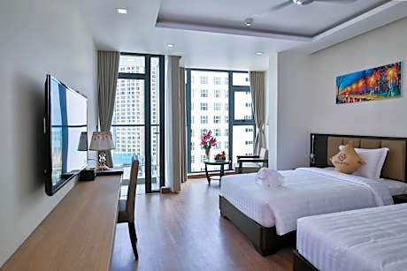 Double or Twin Room with City View