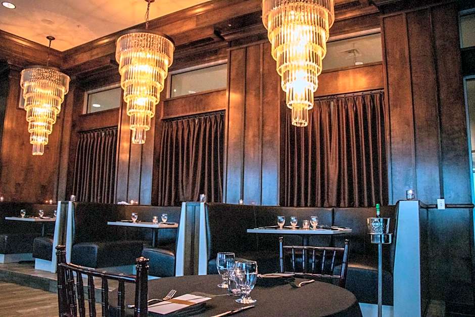 The Strathallan - A DoubleTree By Hilton