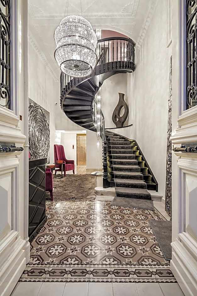 3 Sixty Hotel & Suites