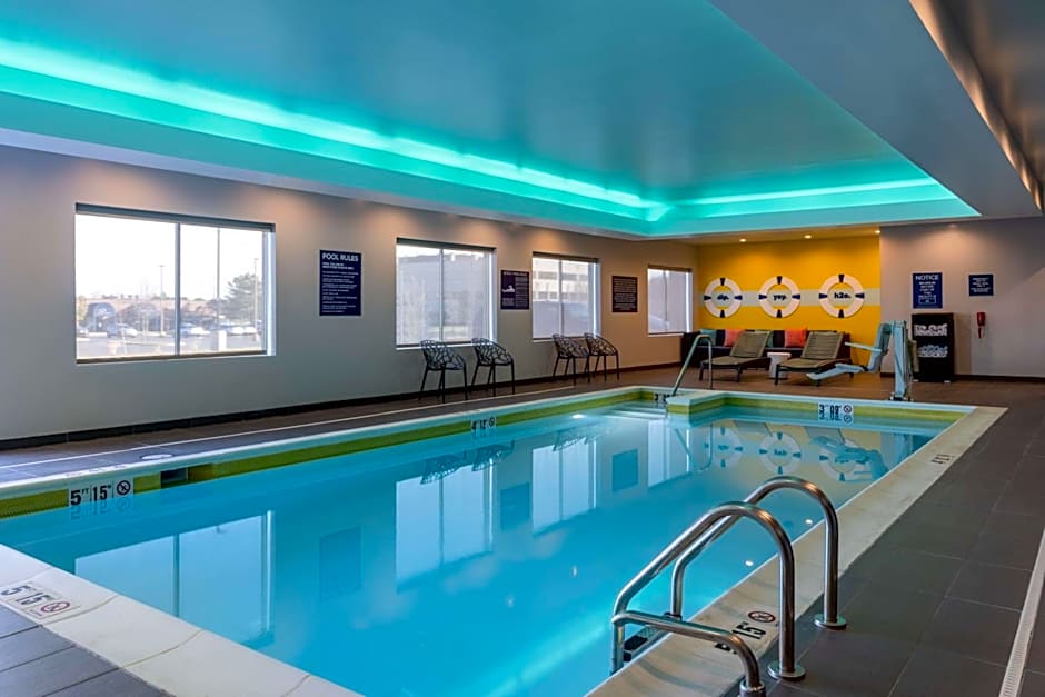 Tru By Hilton Naperville Chicago