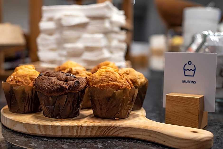 Holiday Inn Express Lisbon Airport By IHG