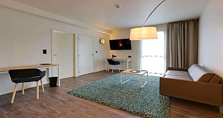 King Suite with Sofa Bed - Non-Smoking