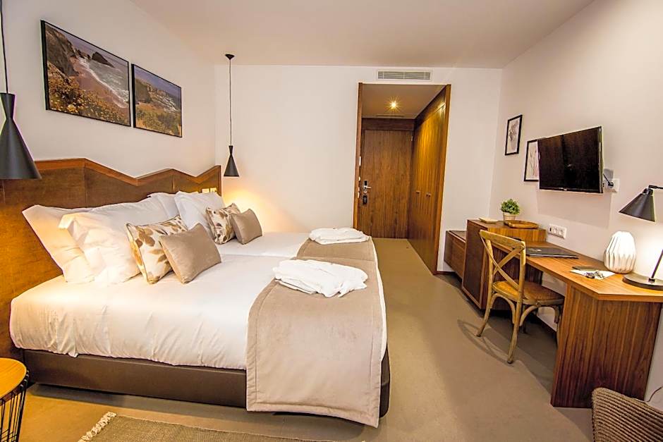 Enigma - Nature & Water Hotel