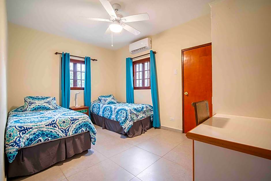 Captain Don's Habitat Bonaire BW Signature Collection