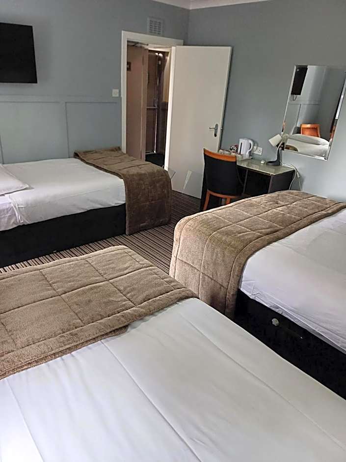Kings Park Hotel