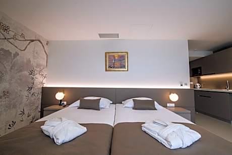 Superior Studio with Balcony and Sea View
