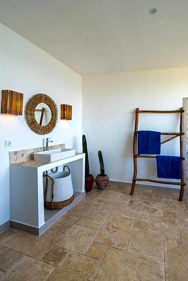 Villa Ayunan 3 BR on Bingin Beach
