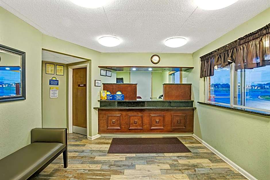 Days Inn by Wyndham Clarksville TN