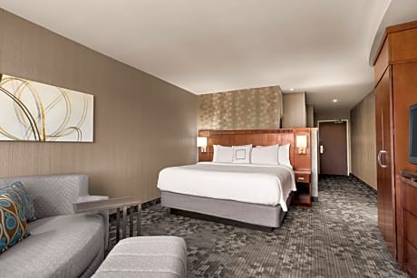 King Room with Sofa Bed - Hearing Accessible