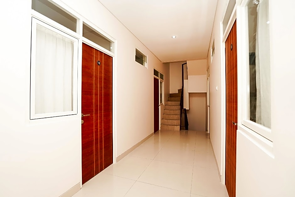 OYO 782 Menjangan Residence at Citraland 1