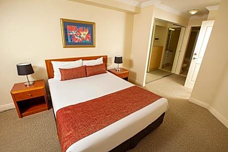 Deluxe Two-Bedroom Apartment