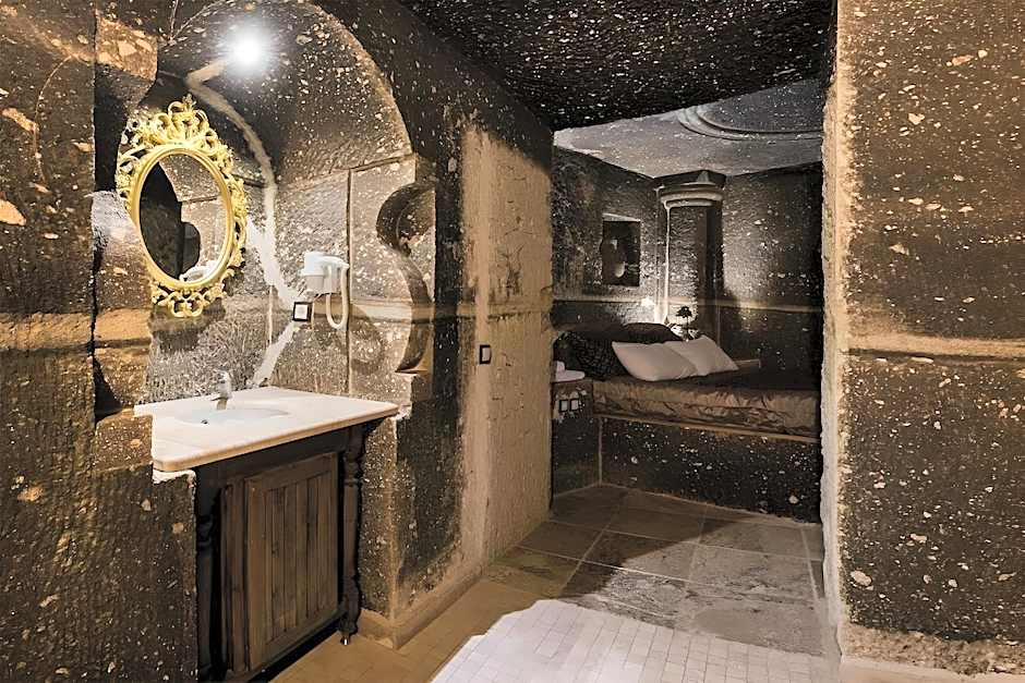 Antique Terrace Suites