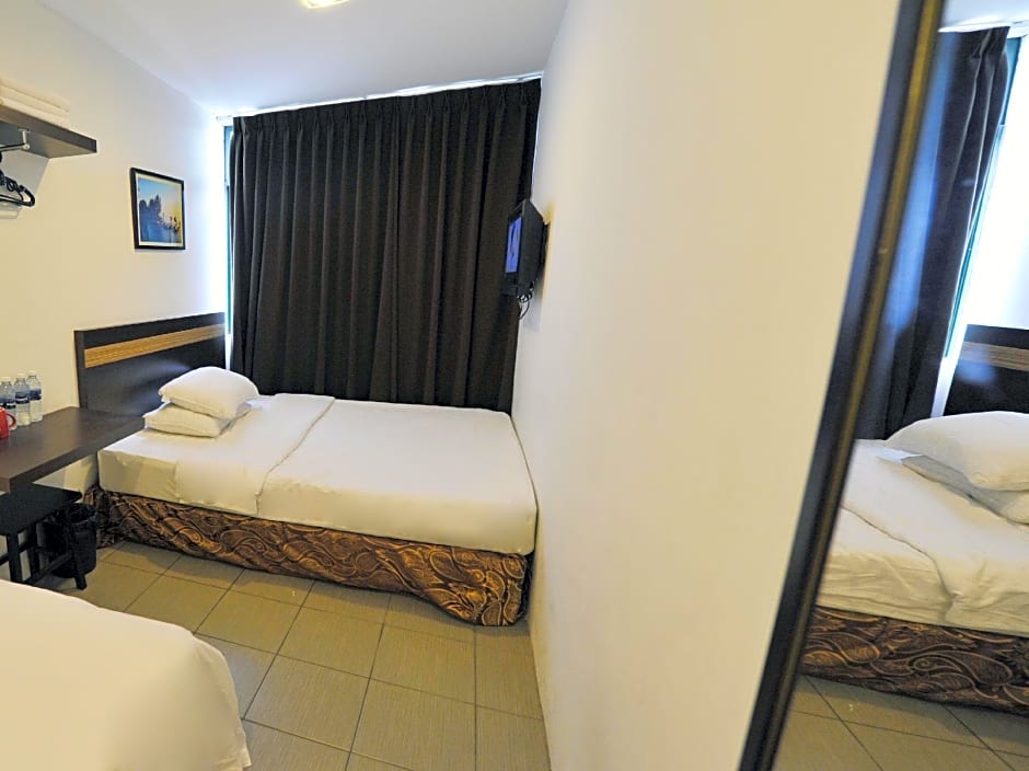 Place2stay @ Rh Plaza Hotel