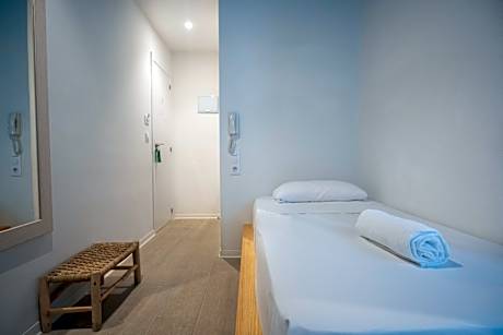 SINGLE ROOM ECONOMY 1 ADULT