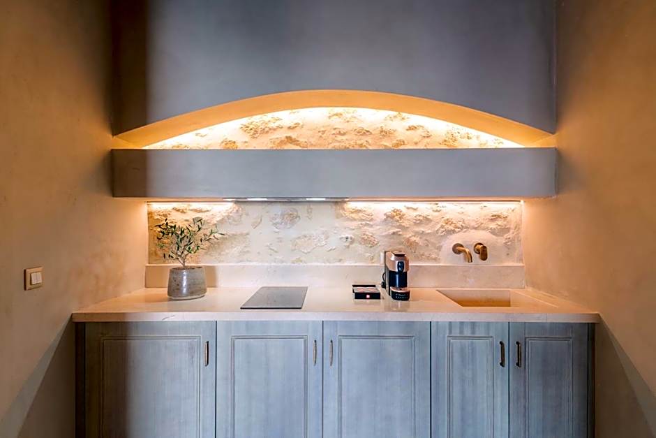 Inotropes Boutique Suites - Adults Only