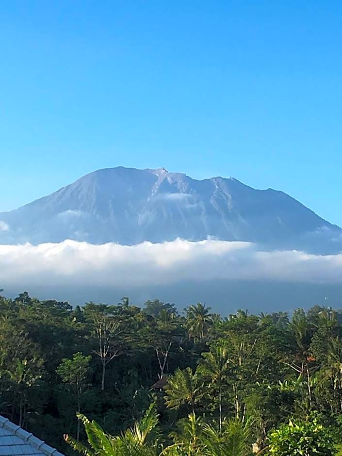 Amrita Villa Sidemen