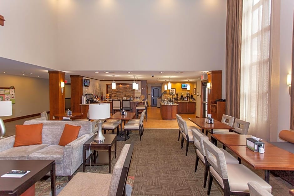 Staybridge Suites Bowling Green, an IHG Hotel