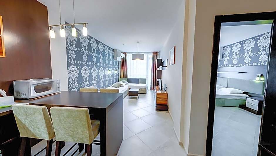 Briz Beach Apartments