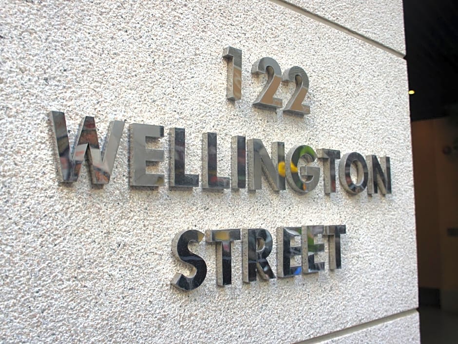 Butterfly on Wellington, Central