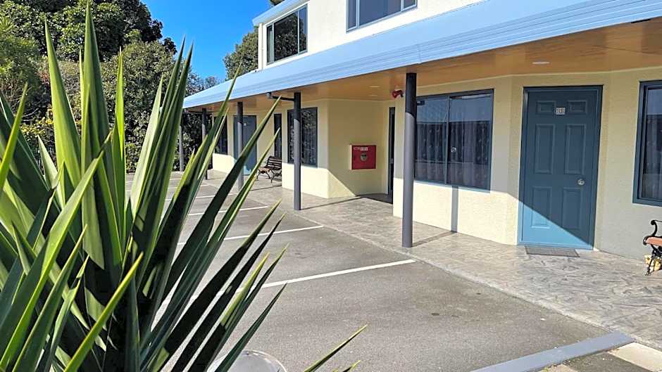 Bassingers Motor Lodge